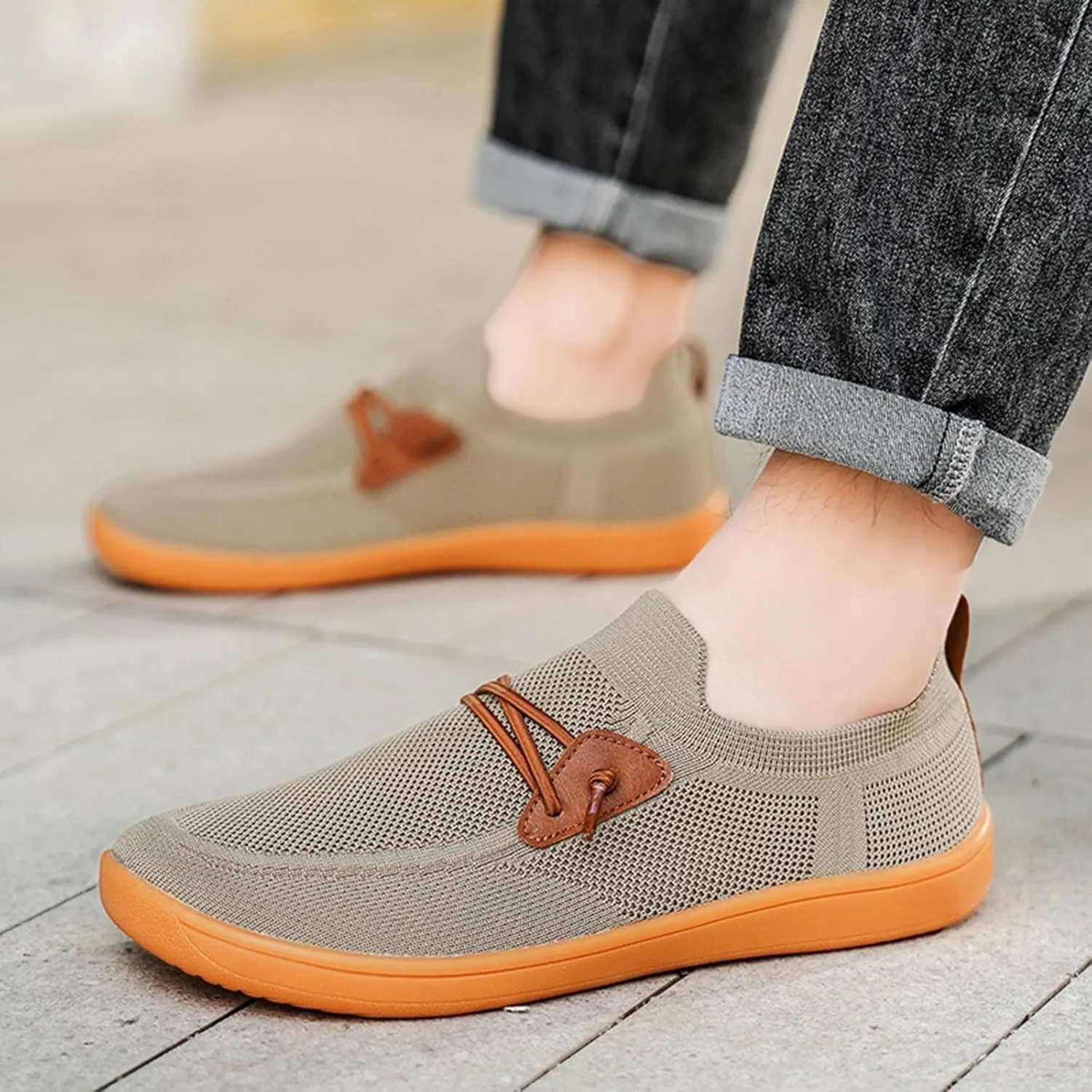Men's Barefoot Shoes Slip-on Cross-Trainer Shoes Wide Toe Walking Running Sneakers Gym Workout Casual Sneakers