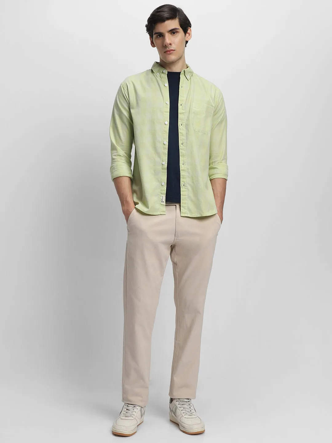 Men's Slim Fit Checked Button-Down Collar Pure Cotton Casual Shirt