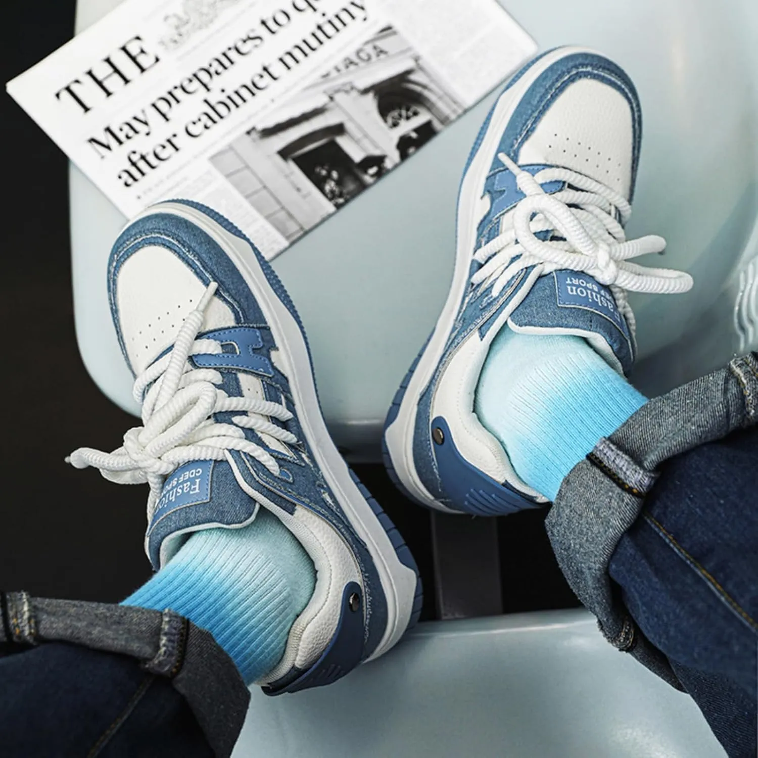 Men's Street Style Thick-Soled Skate Shoes  with Waterproof Waxed Leather Upper and Lace-Up Support Design  Suitable for All-Season Skateboarding, Urban Exploration, and Streetwear.