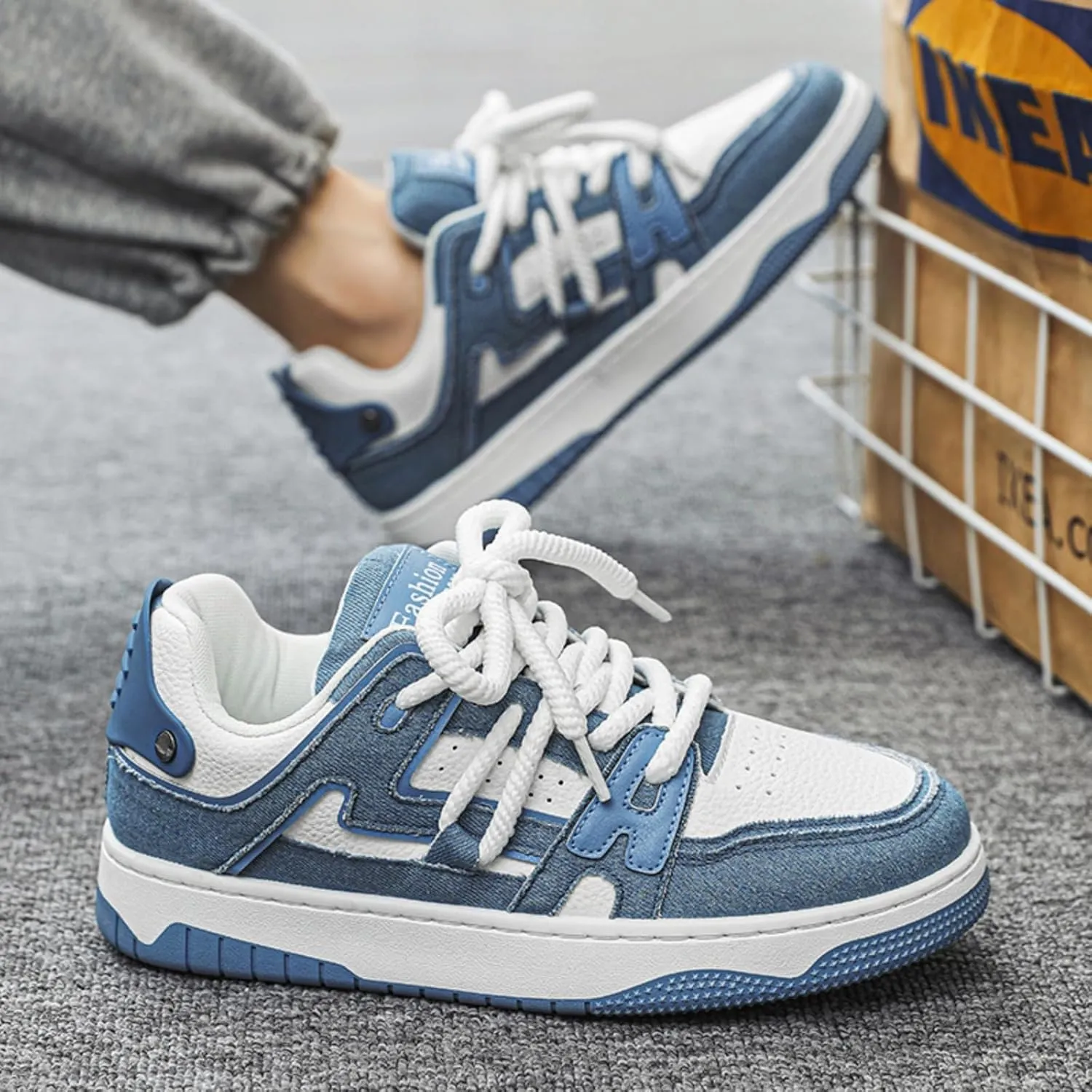 Men's Street Style Thick-Soled Skate Shoes  with Waterproof Waxed Leather Upper and Lace-Up Support Design  Suitable for All-Season Skateboarding, Urban Exploration, and Streetwear.