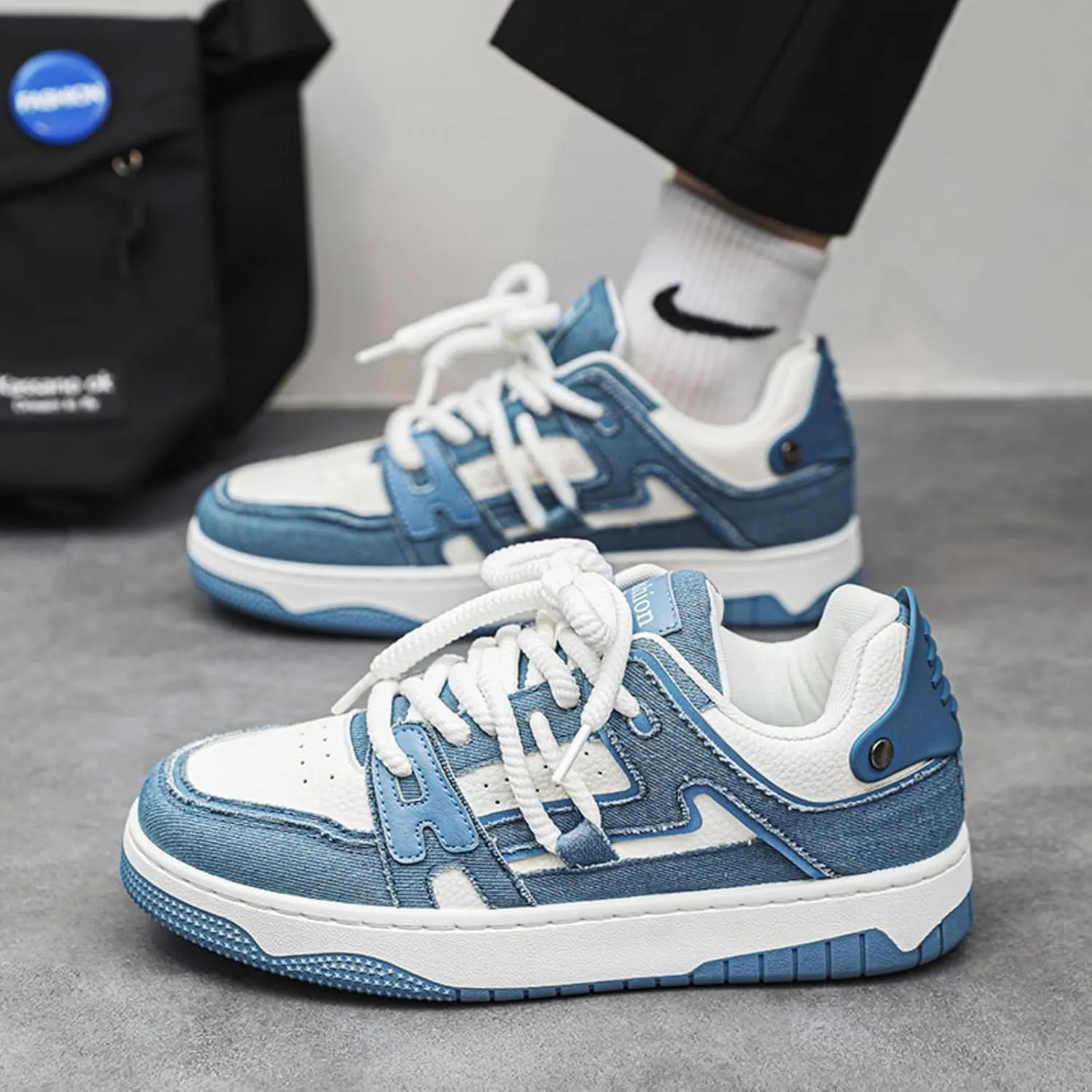 Men's Street Style Thick-Soled Skate Shoes  with Waterproof Waxed Leather Upper and Lace-Up Support Design  Suitable for All-Season Skateboarding, Urban Exploration, and Streetwear.