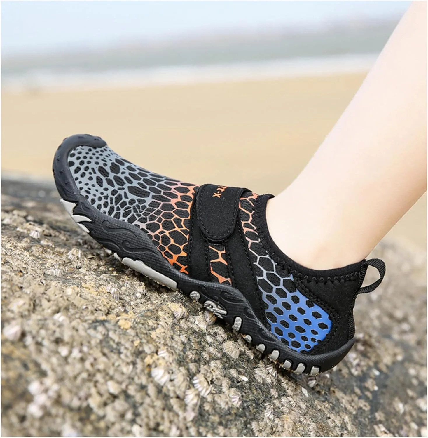Water Shoes for Kids Boys Girls Athletic Non Slip Barefoot Shoes Lightweight Breathable Quick Dry Water Shoes Unisex Fashion Printed Hiking Footwear for Running Swimming Surfing Camping Climbing