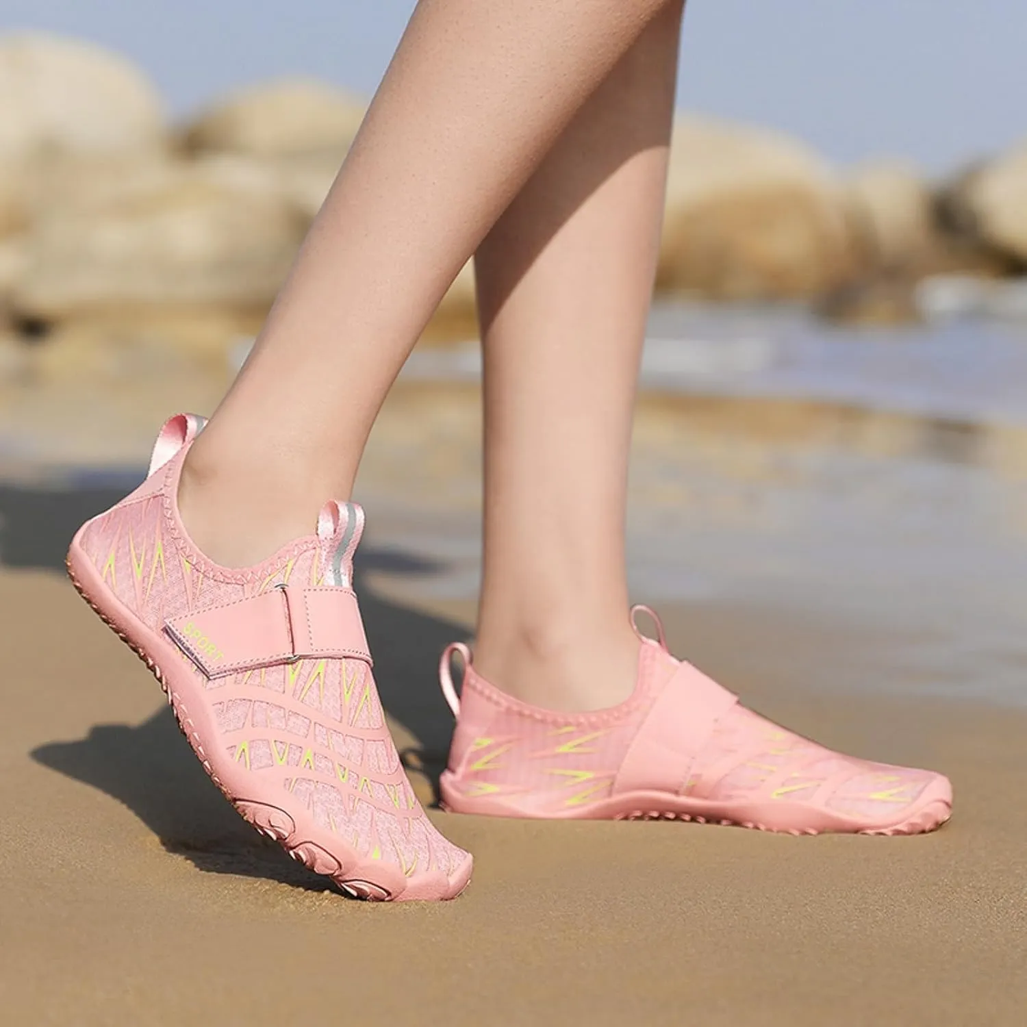 Womens and Mens Water Shoes Breathable Quick-Dry Soft Cushion Barefoot Aqua Socks for Hiking Swimming Beach Wading Surfing Yoga Sport Elastic Band Water Shoe for Men Women Summer Wear Comfy