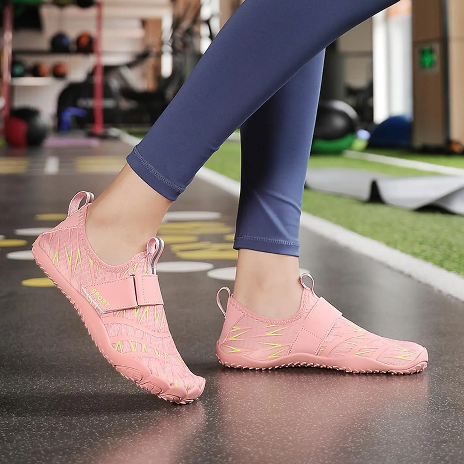 Womens and Mens Water Shoes Breathable Quick-Dry Soft Cushion Barefoot Aqua Socks for Hiking Swimming Beach Wading Surfing Yoga Sport Elastic Band Water Shoe for Men Women Summer Wear Comfy