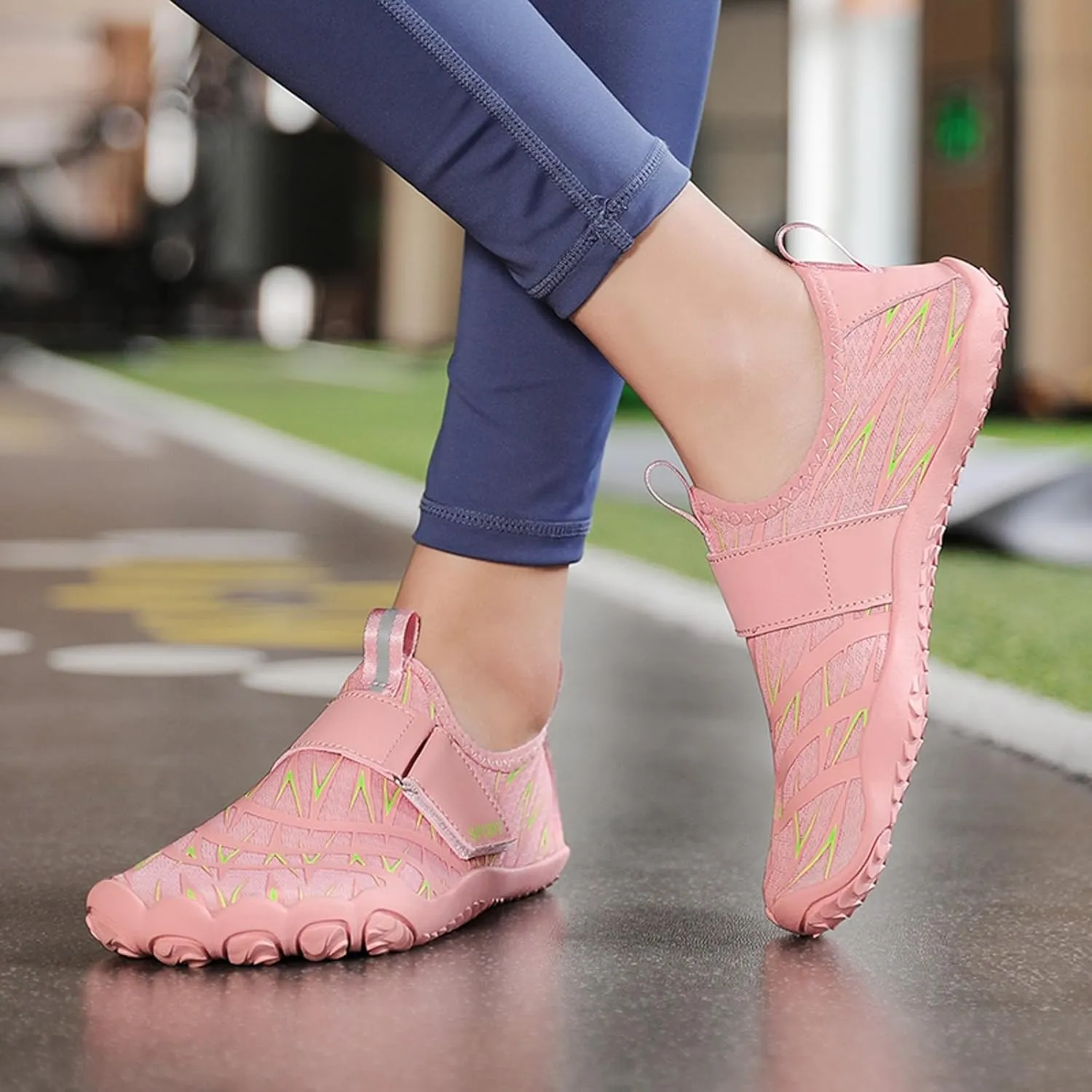 Womens and Mens Water Shoes Breathable Quick-Dry Soft Cushion Barefoot Aqua Socks for Hiking Swimming Beach Wading Surfing Yoga Sport Elastic Band Water Shoe for Men Women Summer Wear Comfy
